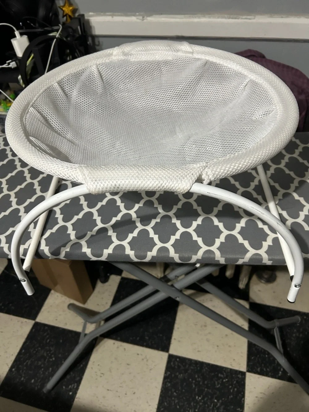 White Mesh Cat Bed with Raised Frame - Brand: